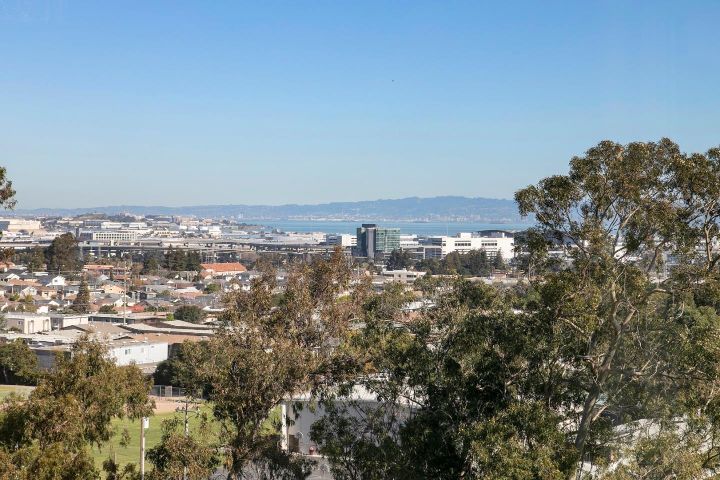 37 Camino Alto, Millbrae, CA 94030 3 Beds 3 Baths (Sold