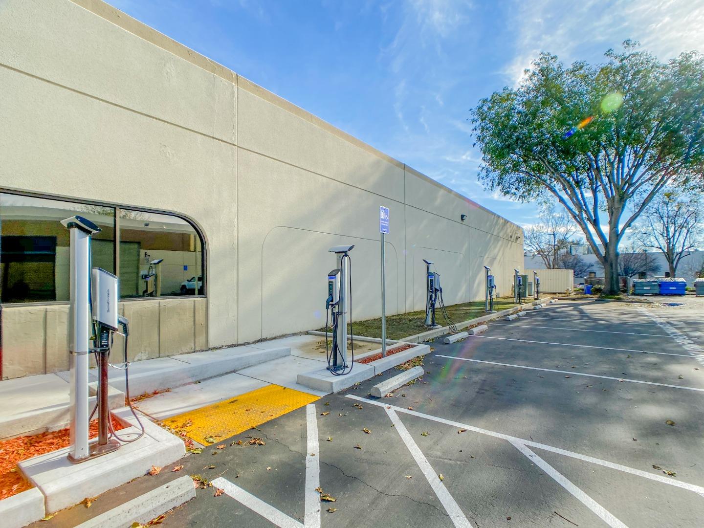 550-576 Sycamore Drive, MILPITAS, California 95035, ,Comm Industrial For Lease,For Rent,Sycamore Drive,40965416