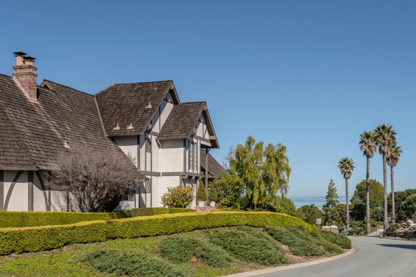 2600 Skyfarm DR, Hillsborough, CA 94010 Sotheby's International