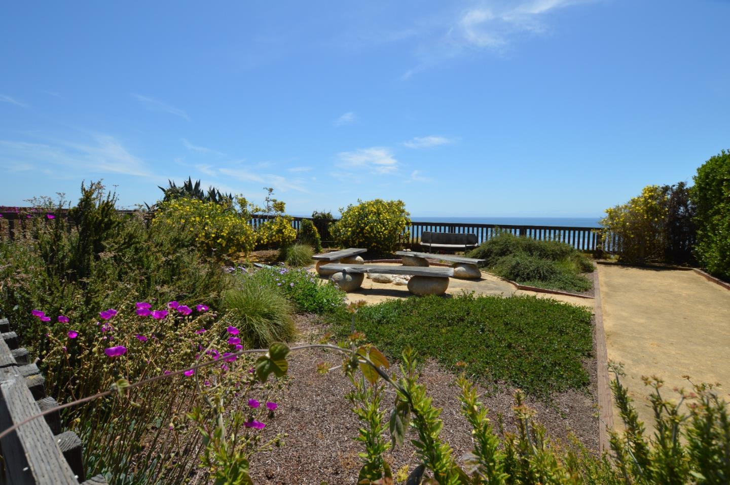 101 Grand Avenue, CAPITOLA, California 95010, ,Comm Ri Multi-units 5+,For Sale,Grand Avenue,ML81784714