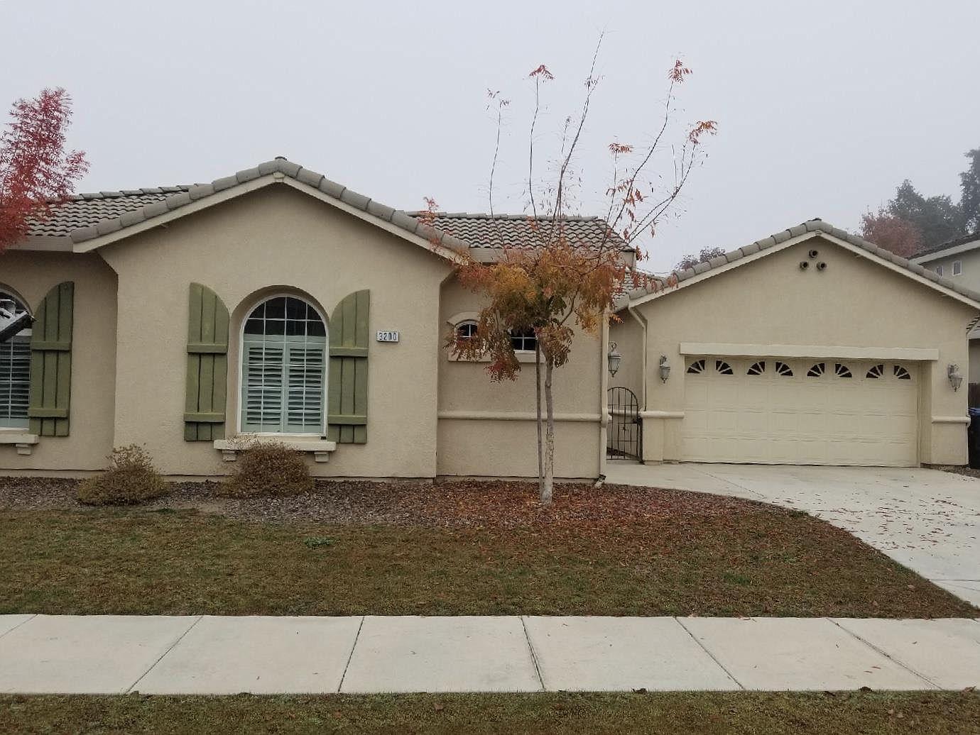 3200 W Ceres Ct, Visalia, CA 93291 4 Beds 3 Baths (Sold