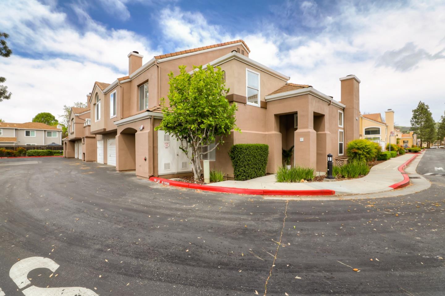 Detail Gallery Image 1 of 1 For 6971 Rodling Dr #F,  San Jose,  CA 95138 - 3 Beds | 3 Baths
