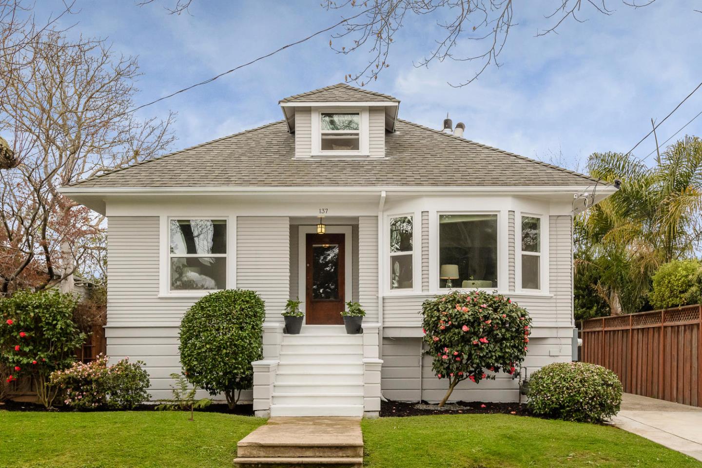 137 Stanley Rd, Burlingame, CA 94010 3 Beds 1/1 Baths (Sold