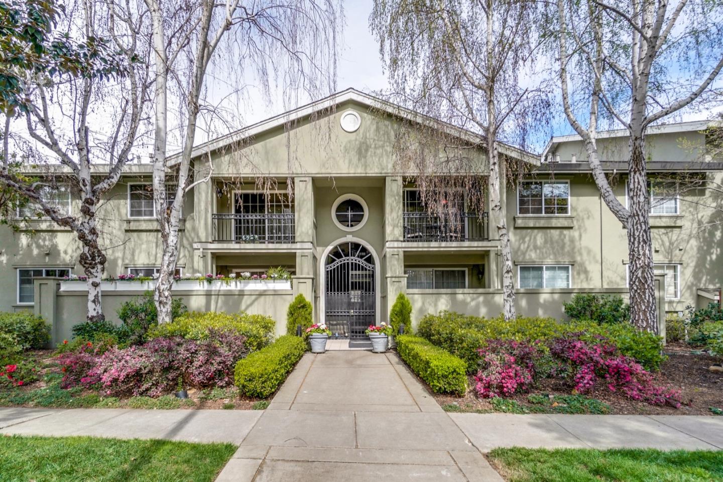 20 Willow Rd 40, Menlo Park, CA 94025 2 Beds 2 Baths (Active