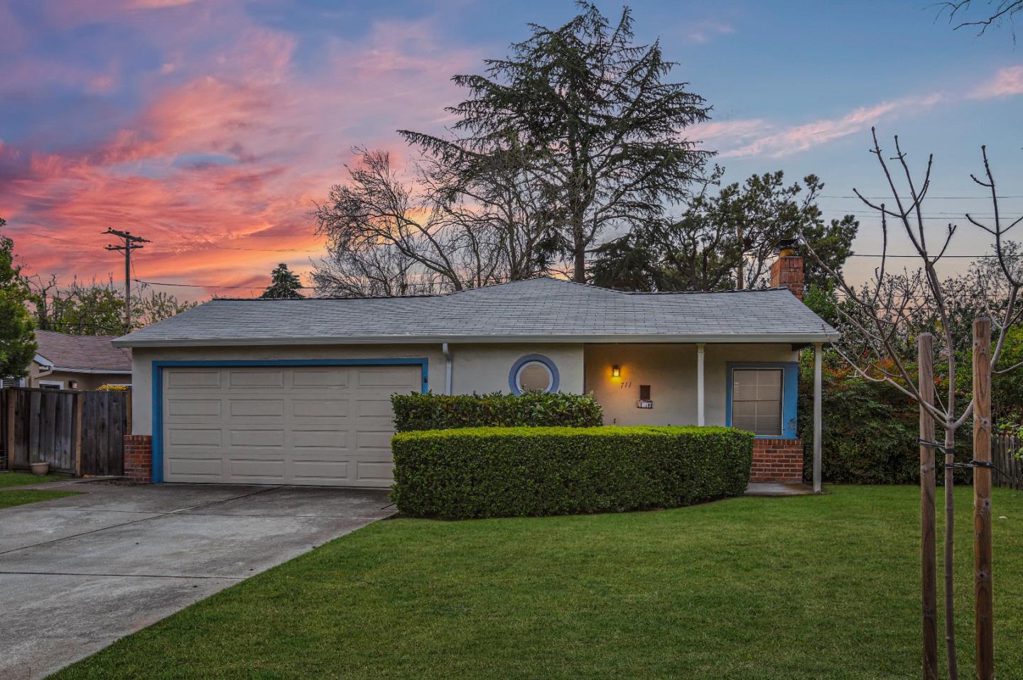 Detail Gallery Image 1 of 1 For 711 Coastland Dr, Palo Alto,  CA 94303 - 3 Beds | 1 Baths