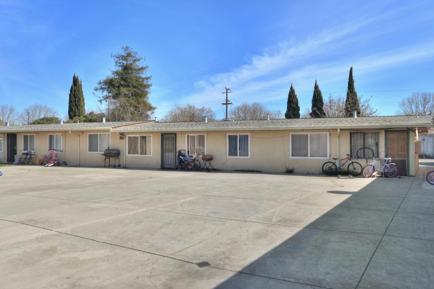 548 105th Avenue, OAKLAND, California 94603, ,Comm Ri Multi-units 5+,For Sale,105th Avenue,ML81786442