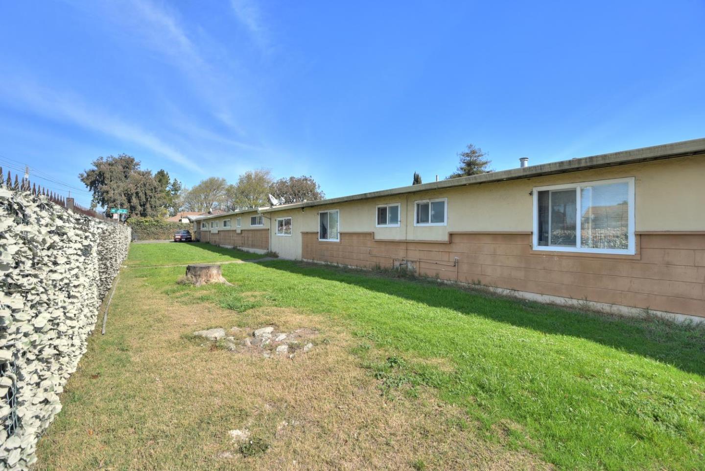 548 105th Avenue, OAKLAND, California 94603, ,Comm Ri Multi-units 5+,For Sale,105th Avenue,ML81786442