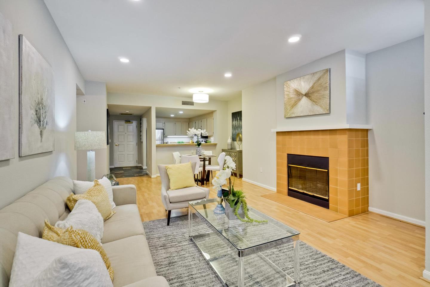 Detail Gallery Image 1 of 1 For 550 Ortega Ave #A101,  Mountain View,  CA 94040 - 2 Beds | 2 Baths