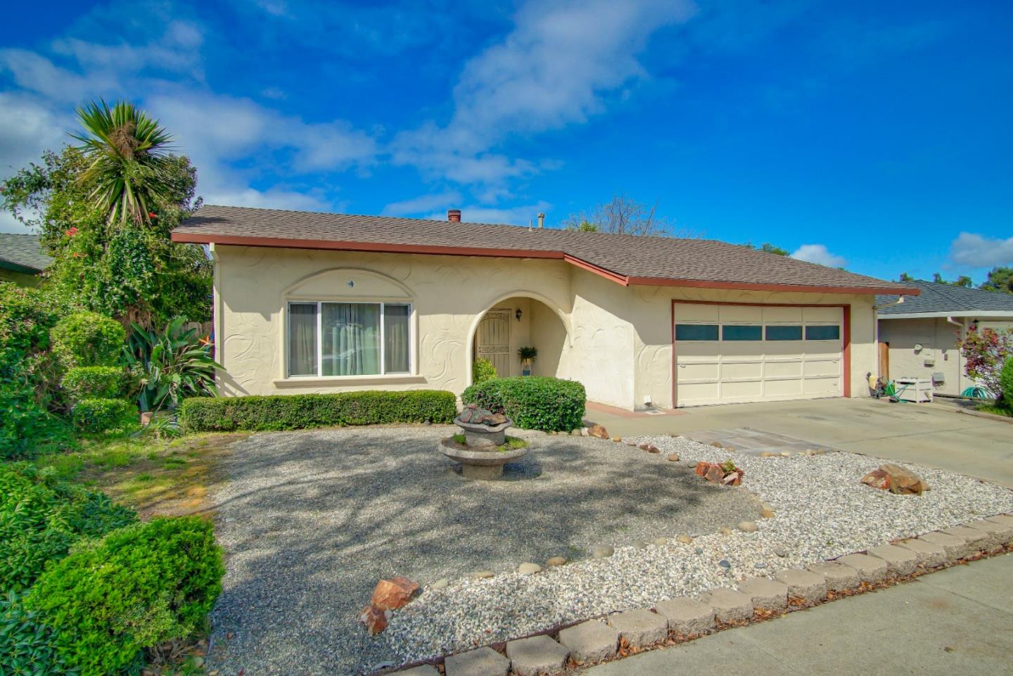 1530 Memorial Dr, Hollister, CA 95023 3 Beds 2 Baths (Sold