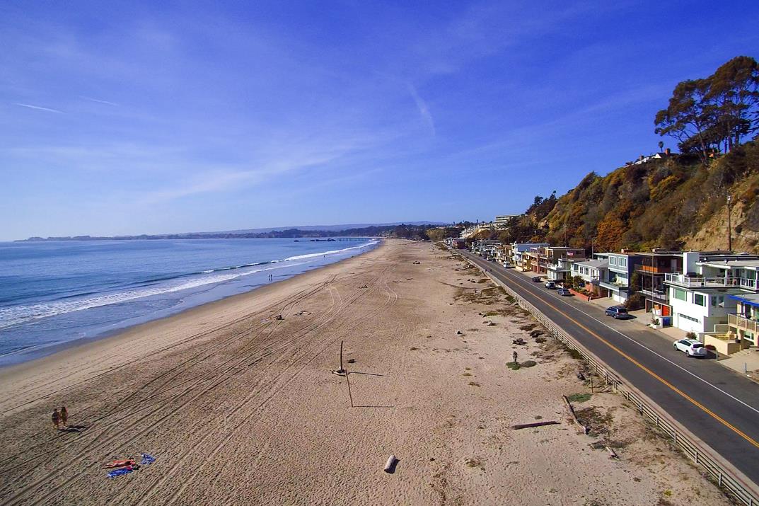 Detail Gallery Image 1 of 1 For 375 Beach Dr, Aptos,  CA 95003 - 3 Beds | 2 Baths