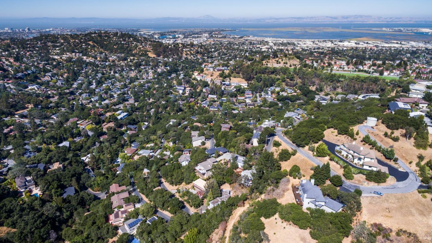 180 Winding Way, SAN CARLOS, California 94070, ,Lots And Land,For Sale,Winding Way,40967408
