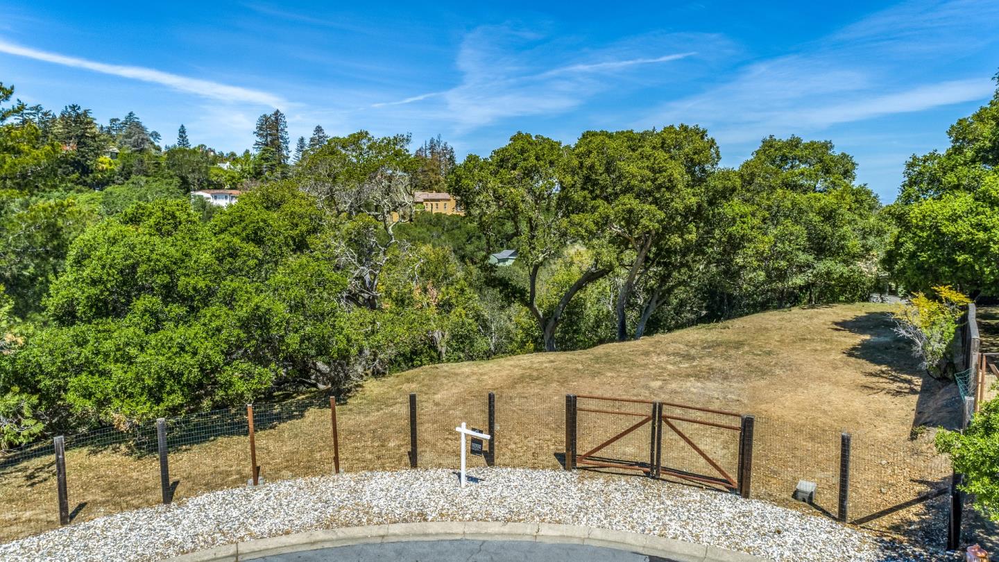 35 Victor Park Lane, HILLSBOROUGH, California 94010, ,Lots And Land,For Sale,Victor Park Lane,40963365