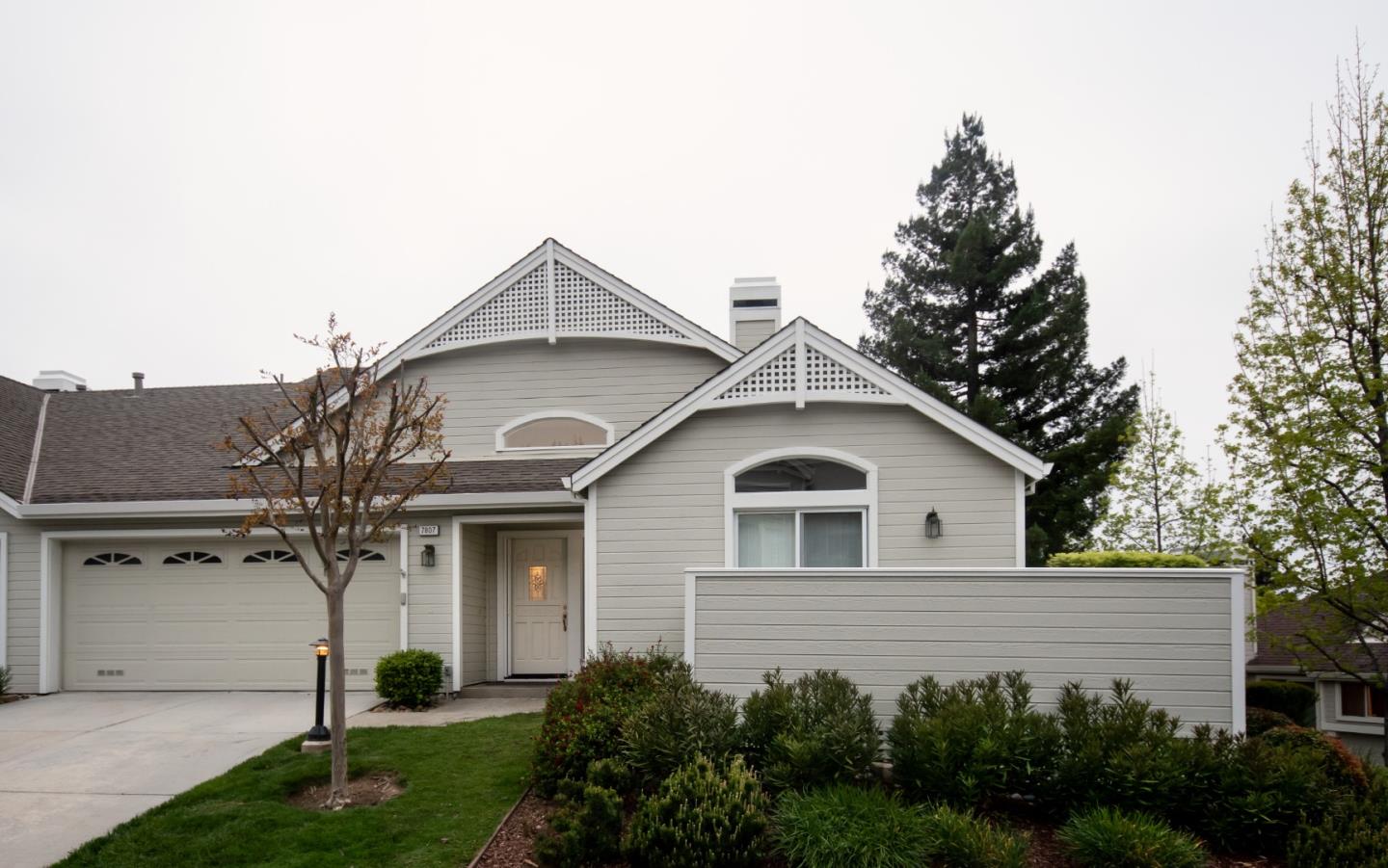 Detail Gallery Image 1 of 1 For 7807 Prestwick Cir, San Jose,  CA 95135 - 2 Beds | 2 Baths