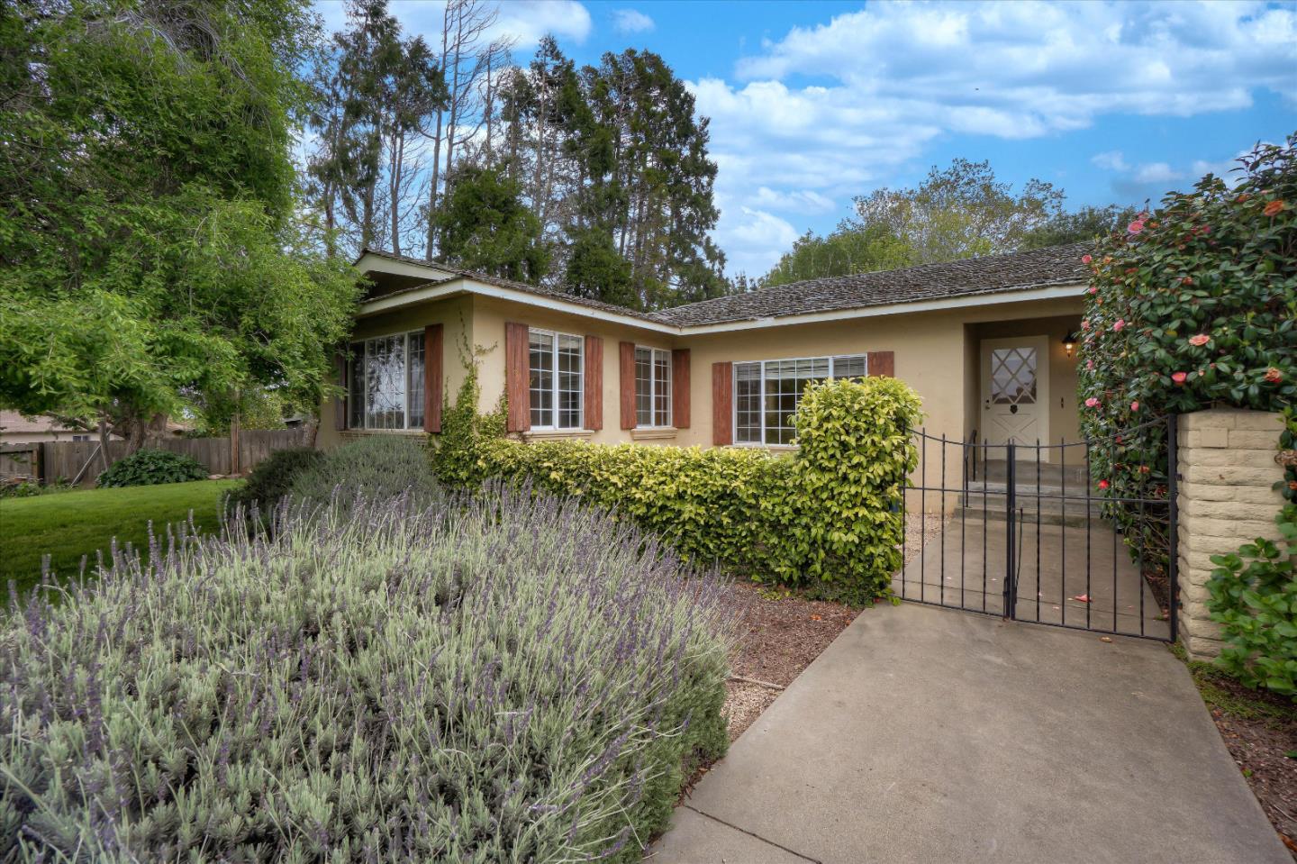 22175 Berry Dr, Salinas, CA 93908 4 Beds 2/1 Baths (Sold