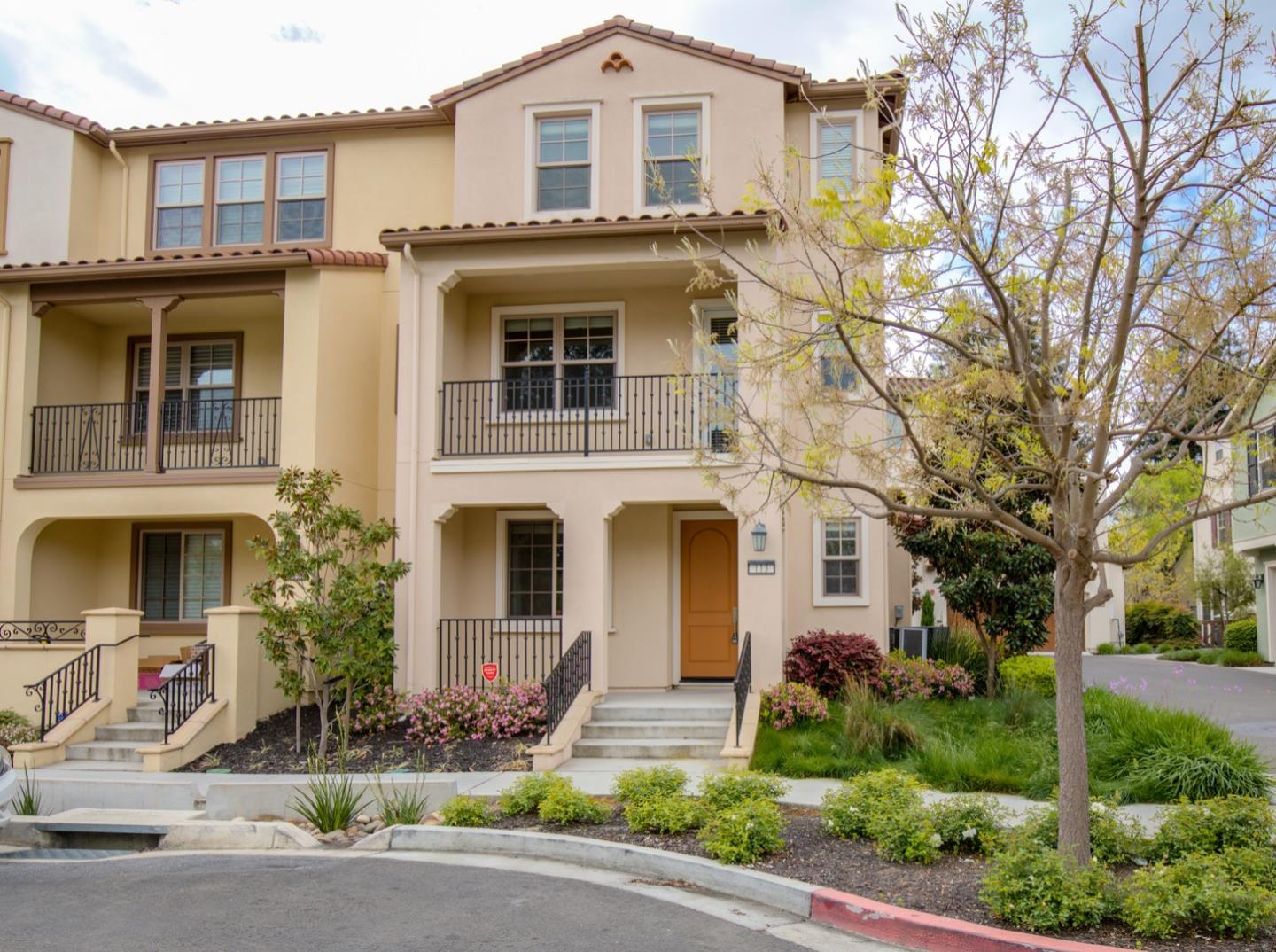 113 Avellino Way, Mountain View, CA 94043 4 Beds 3/1 Baths (Sold