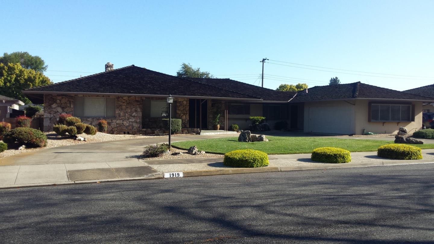1919 Arroyo Seco Dr, San Jose, CA 95125 4 Beds 2/1 Baths (Sold