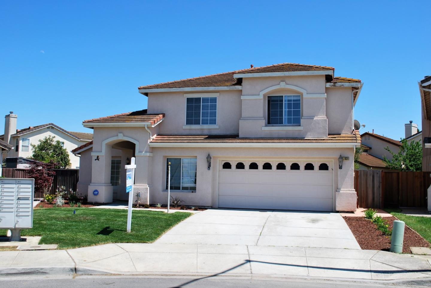 Detail Gallery Image 1 of 1 For 831 Mescal Ct, Salinas,  CA 93905 - 4 Beds | 2/1 Baths