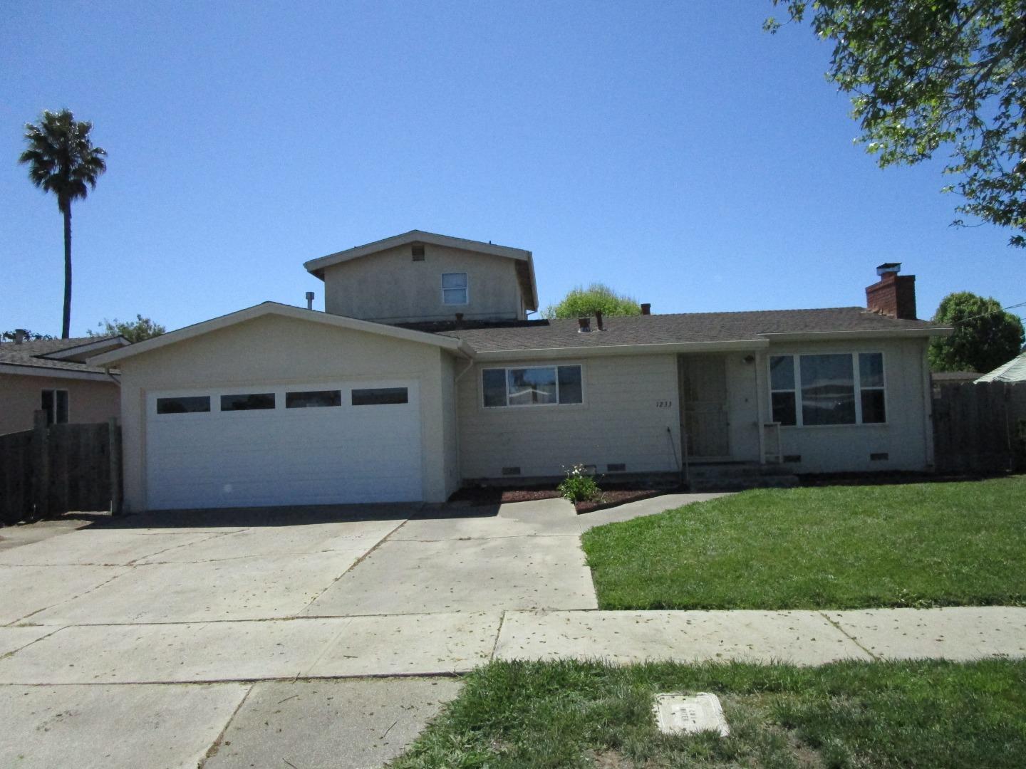 1233 Hilltop Dr, Salinas, CA 93905 4 Beds 2 Baths (Sold