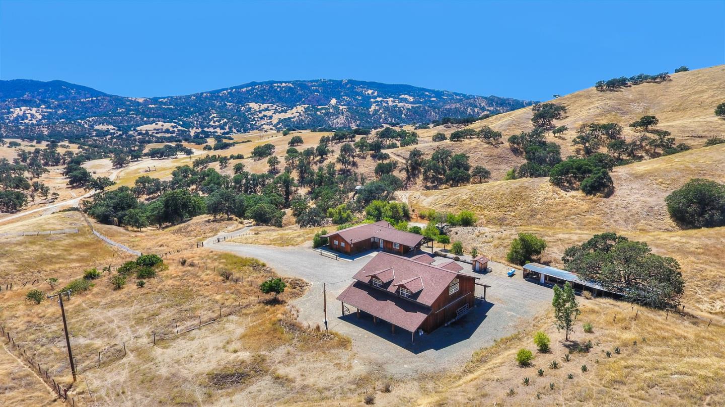 20334 Panoche Rd, Paicines, CA 95043 2 Beds 2/1 Baths (Active) ML81791170 MLSL