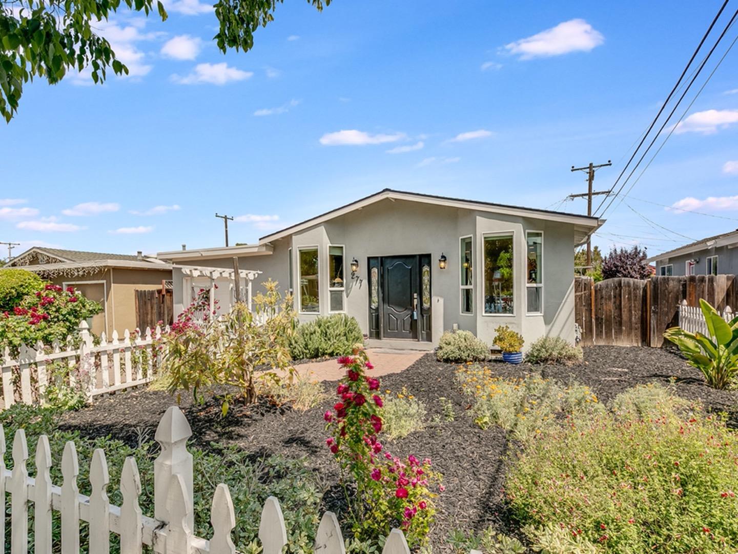Detail Gallery Image 1 of 1 For 277 Garner Dr, Sunnyvale,  CA 94089 - 3 Beds | 2 Baths