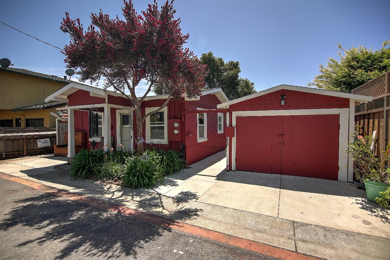 608 Capitola Ave a, Capitola, CA 95010 2 Beds 2 Baths (Expired