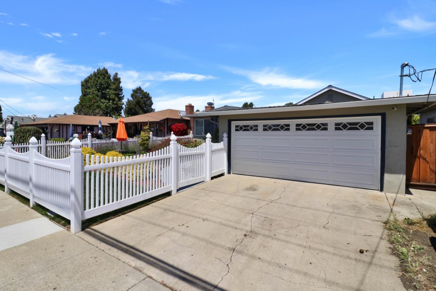 1451 Kavanaugh Drive, East Palo Alto, CA 94303 | J ...