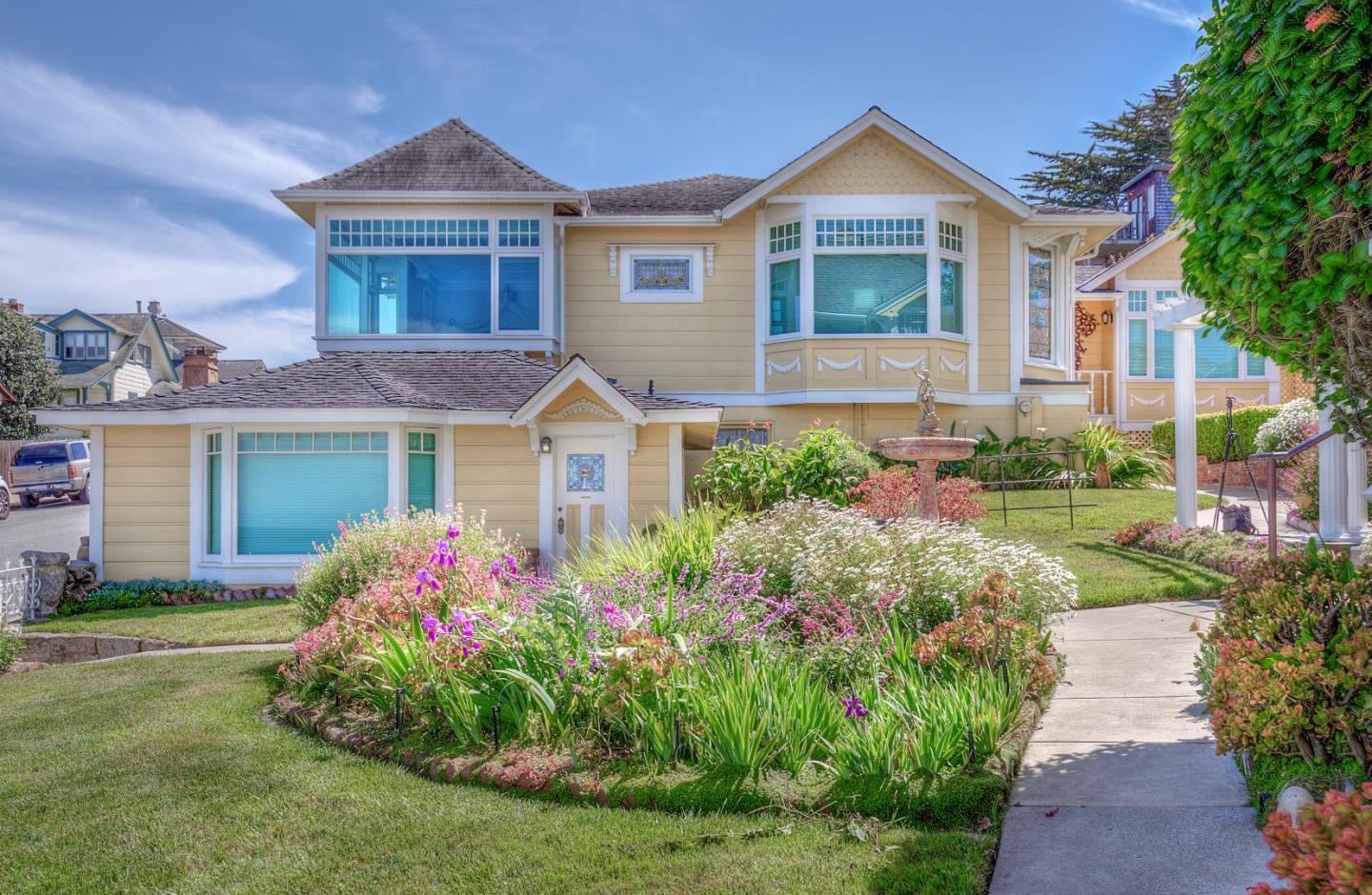 555 Ocean View Blvd, Pacific Grove, CA 93950 15 Beds 15/1 Baths