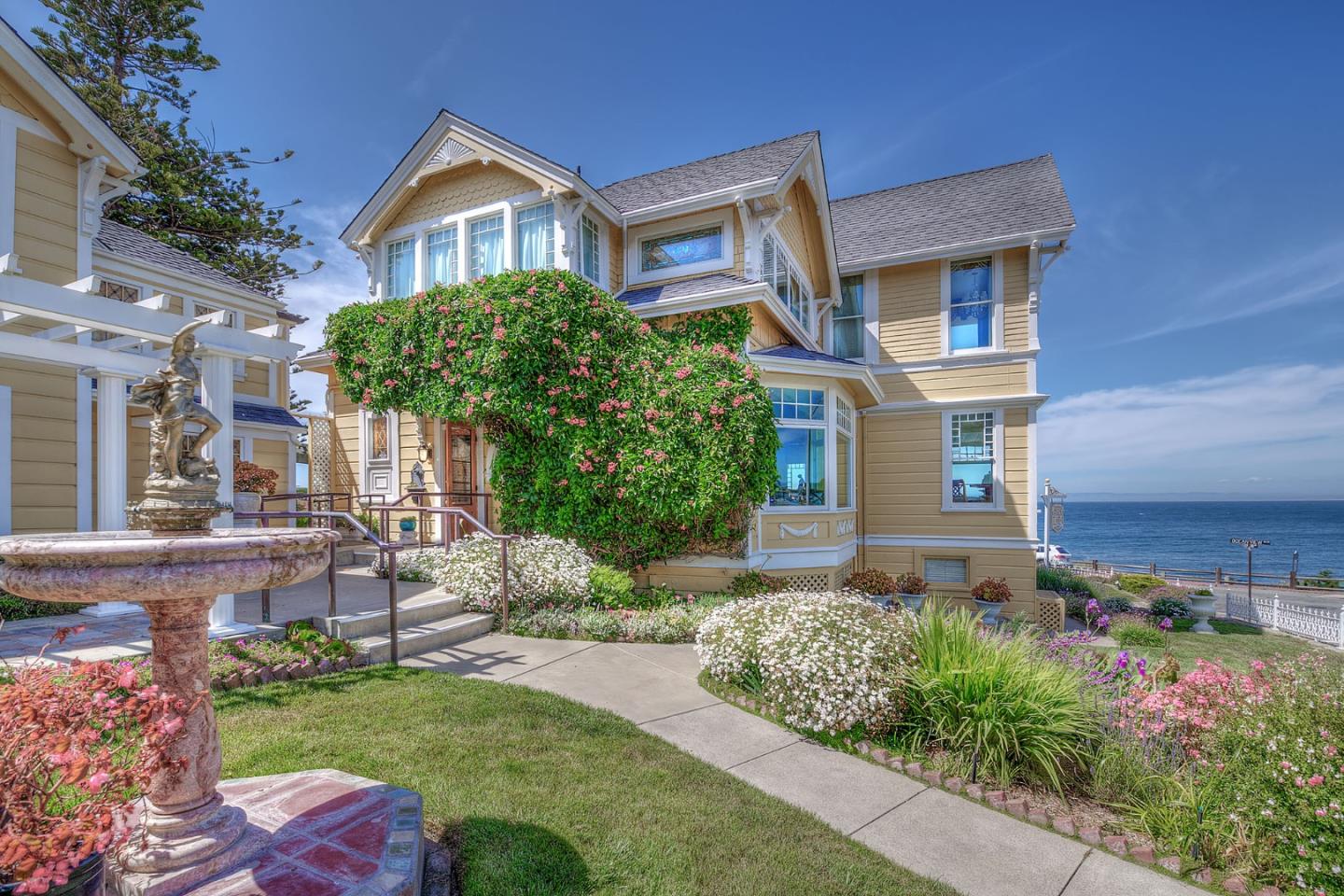 555 Ocean View Blvd, Pacific Grove, CA 93950 15 Beds 15/1 Baths