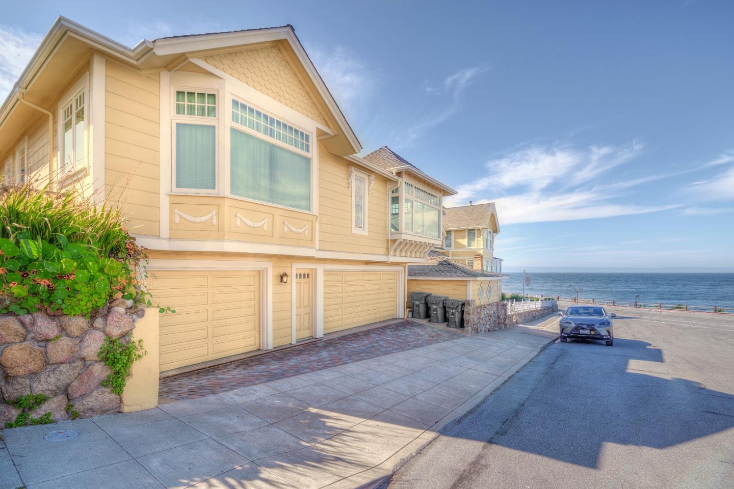 555 Ocean View Blvd, Pacific Grove, CA 93950 15 Beds 15/1 Baths