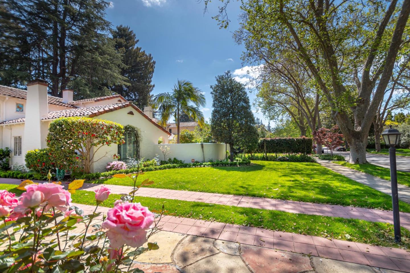 531 Center DR, Palo Alto, CA 94301 Sotheby's International Realty, Inc.