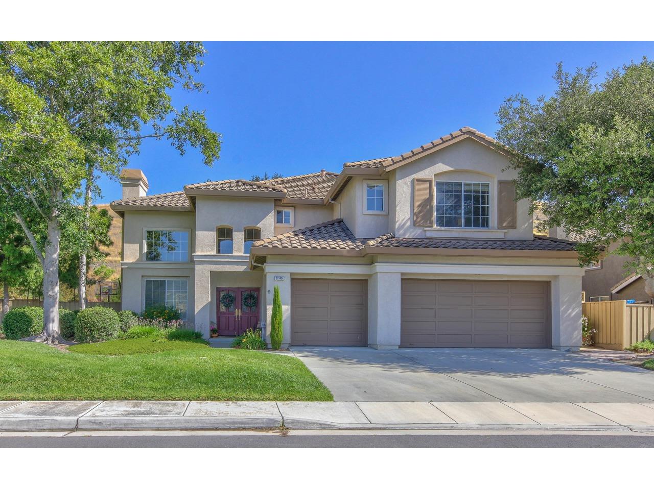 Detail Gallery Image 1 of 1 For 27140 Prestancia Way, Salinas,  CA 93908 - 5 Beds | 4 Baths
