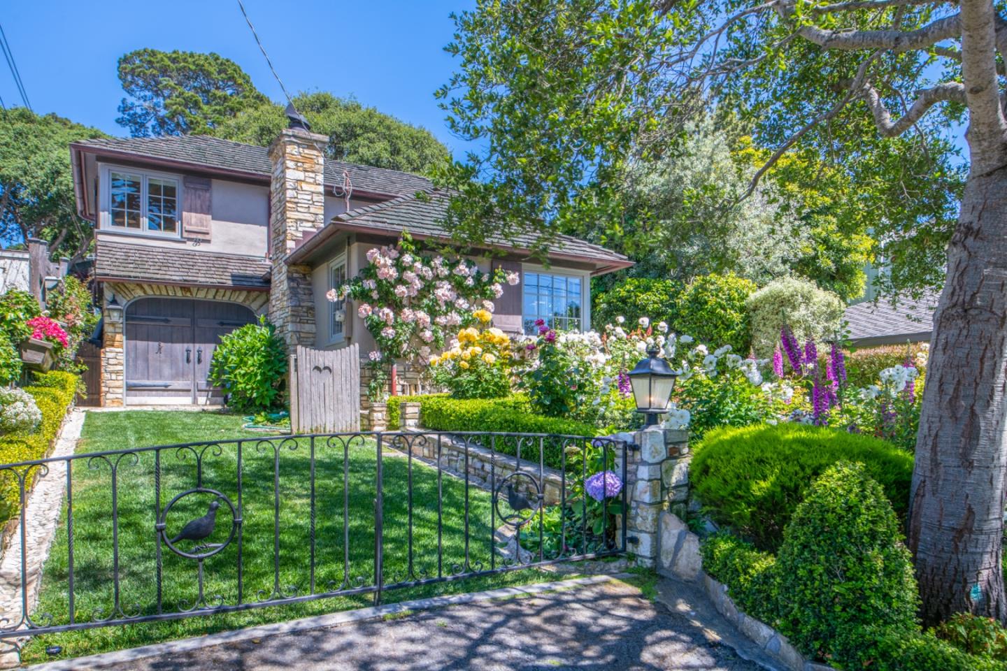 0 Carmelo 2ne of 8th Ave, Carmel, CA 93921 - 3 Beds | 2/1 Baths (Sold