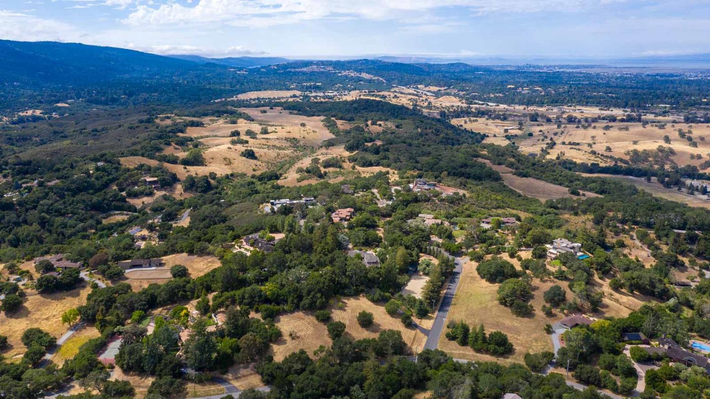 147 Goya Rd, Portola Valley, CA 94028 5 Beds 3/2 Baths (Active