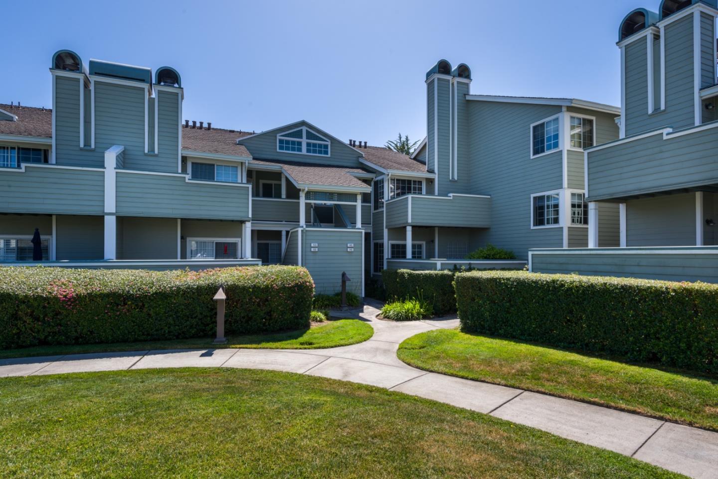 145 Troon Way, Half Moon Bay, CA 94019 2 Beds 2 Baths (Sold