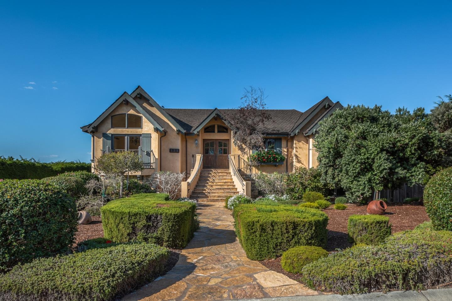 125 Carmel Riviera Dr, Carmel, CA 93923 5 Beds 4 Baths (Sold