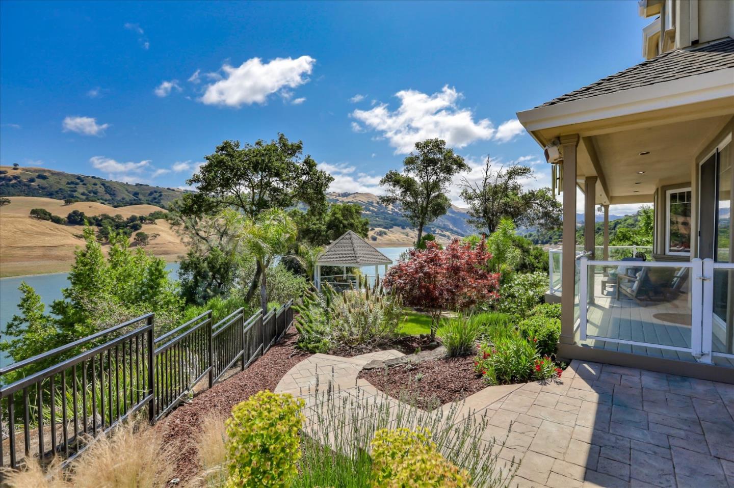 2983 Holiday Ct, Hill, CA 95037 4 Beds 3/1 Baths (Contingent