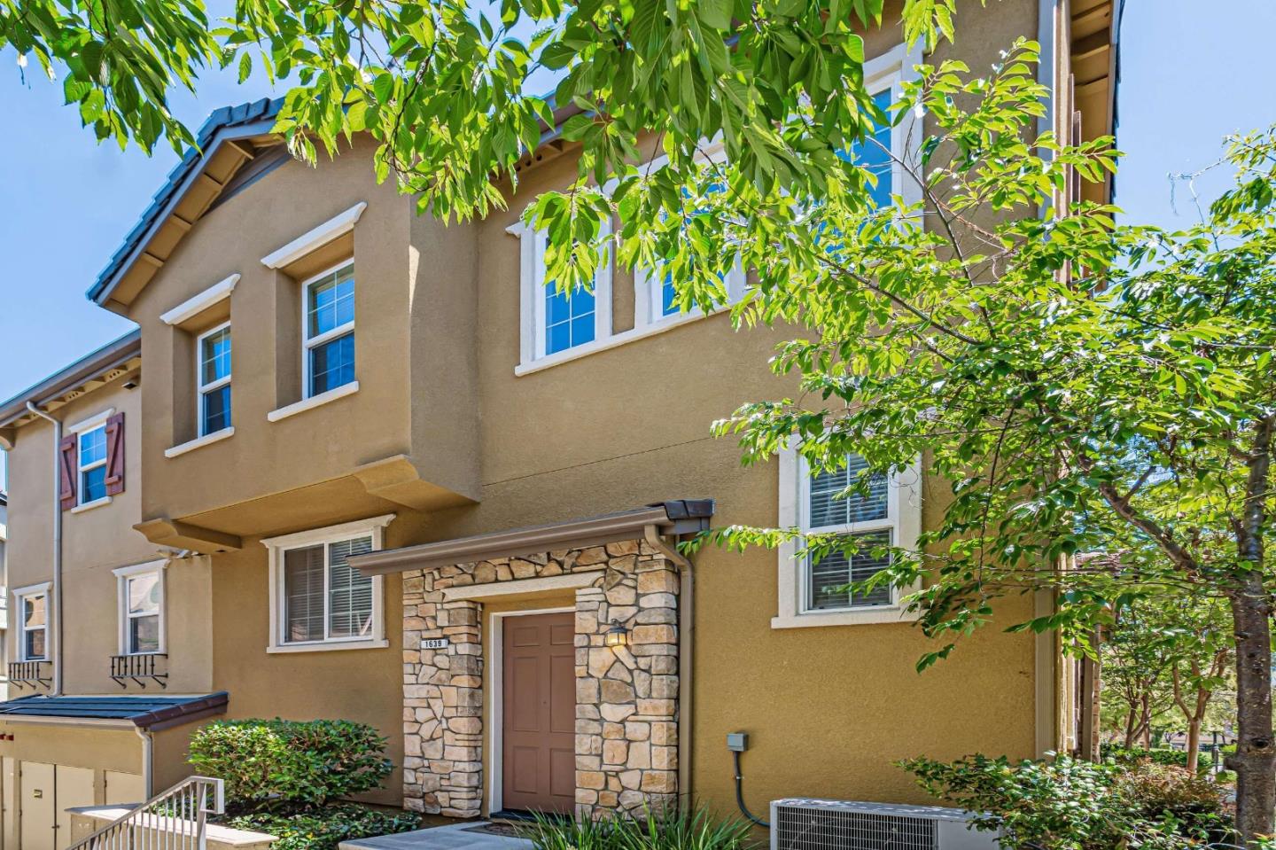 Detail Gallery Image 1 of 1 For 1639 Lorient Ter, San Jose,  CA 95133 - 2 Beds | 2 Baths