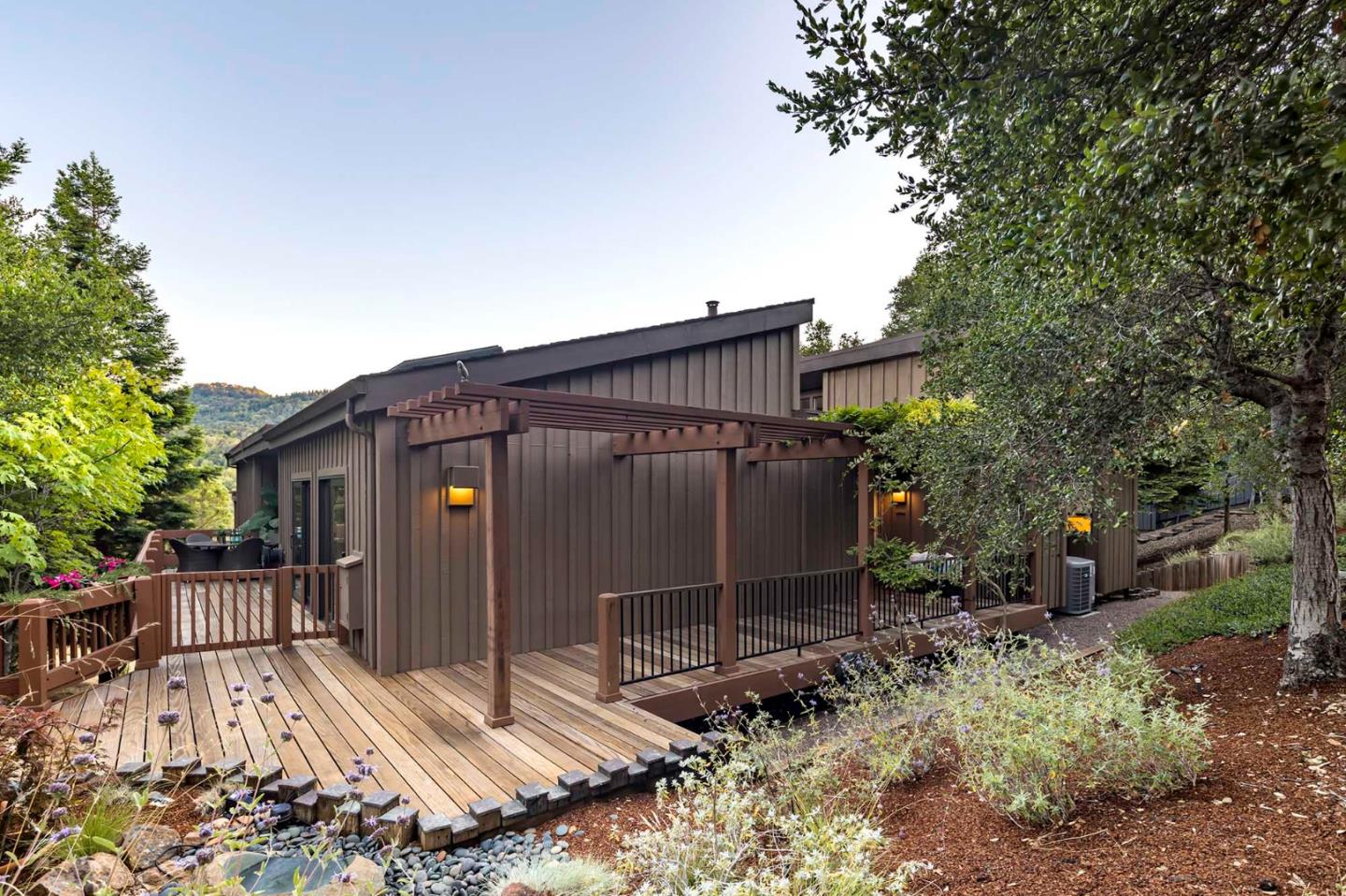 Detail Gallery Image 1 of 1 For 2 Hawkview St, Portola Valley,  CA 94028 - 4 Beds | 4 Baths
