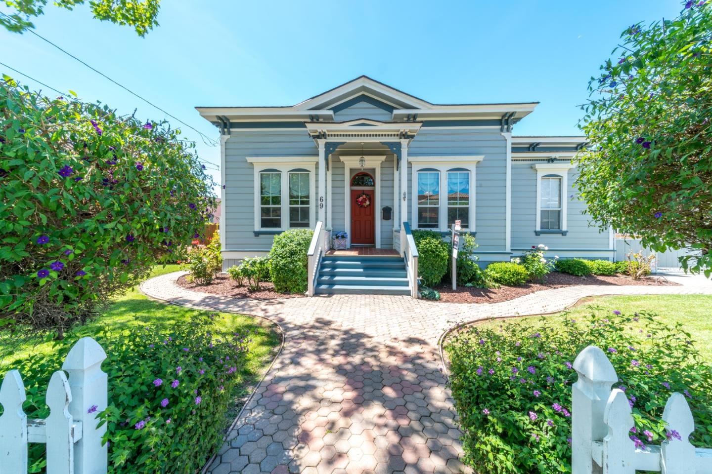 Detail Gallery Image 1 of 1 For 69 Geil St, Salinas,  CA 93901 - 4 Beds | 2 Baths
