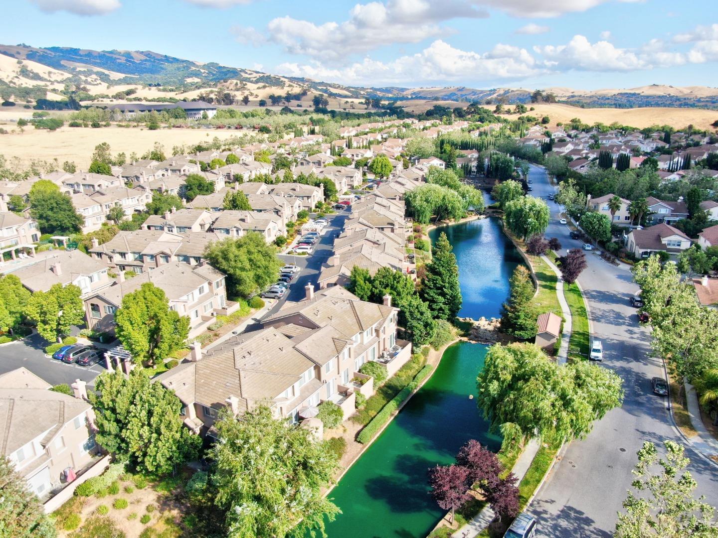 3698 Jasmine Cir, San Jose, CA 95135 3 Beds 3 Baths (Sold