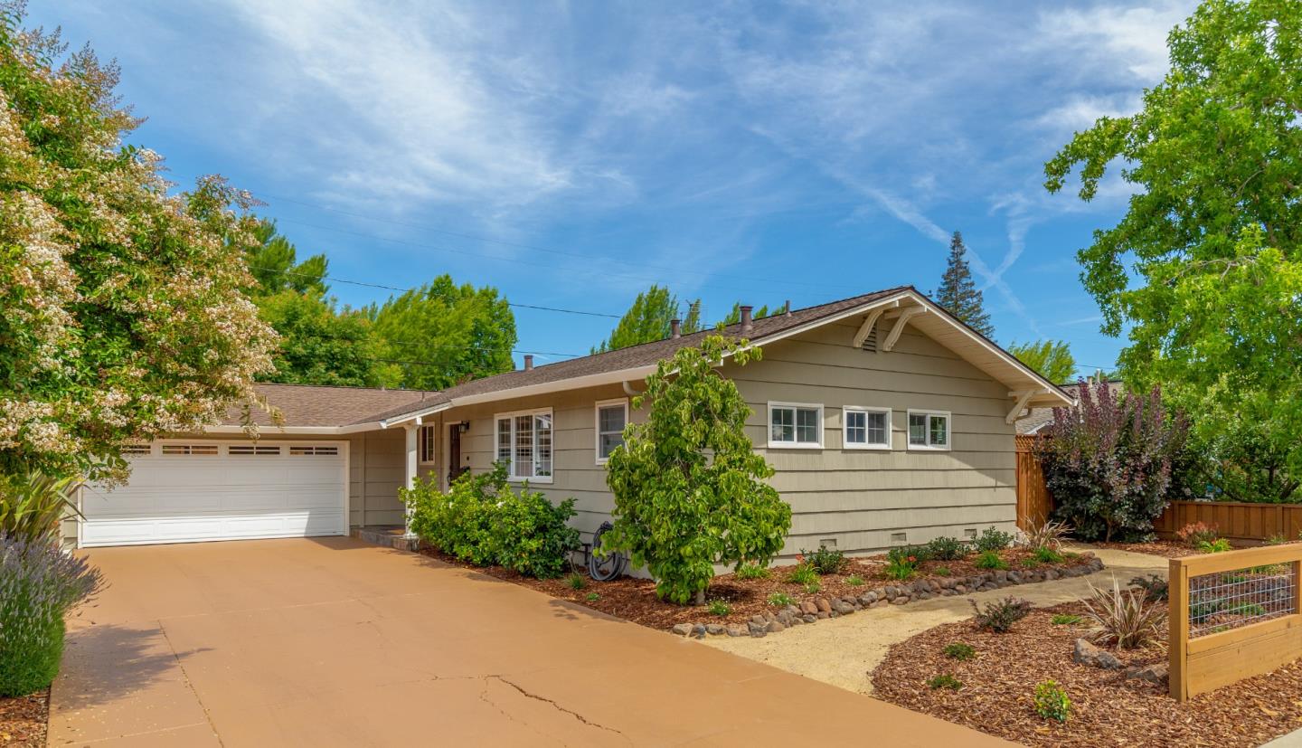 1441 Nilda Ave, Mountain View, CA 94040 3 Beds 2 Baths (Sold