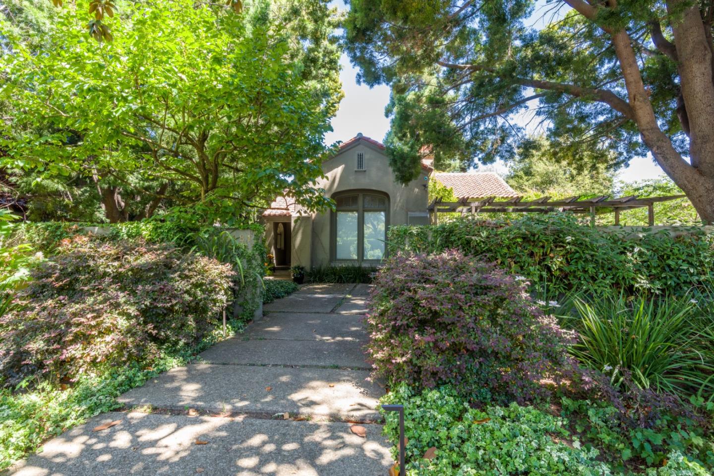 1181 Hamilton Ave, Palo Alto, CA 94301 4 Beds 2 Baths (Sold