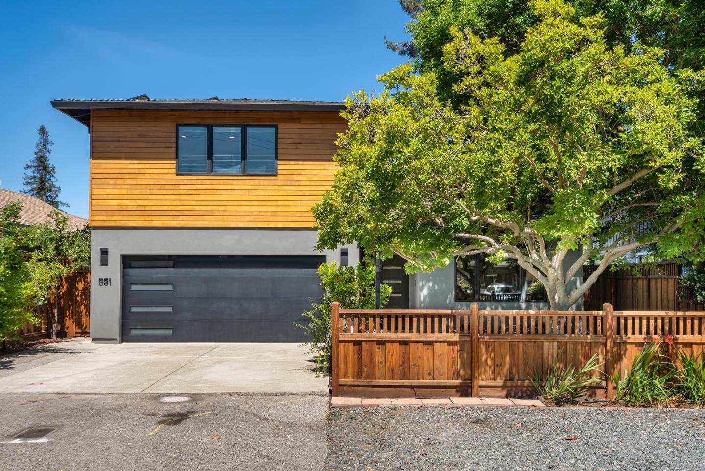 Detail Gallery Image 1 of 1 For 551 8th Ave, Menlo Park,  CA 94025 - 4 Beds | 2/1 Baths