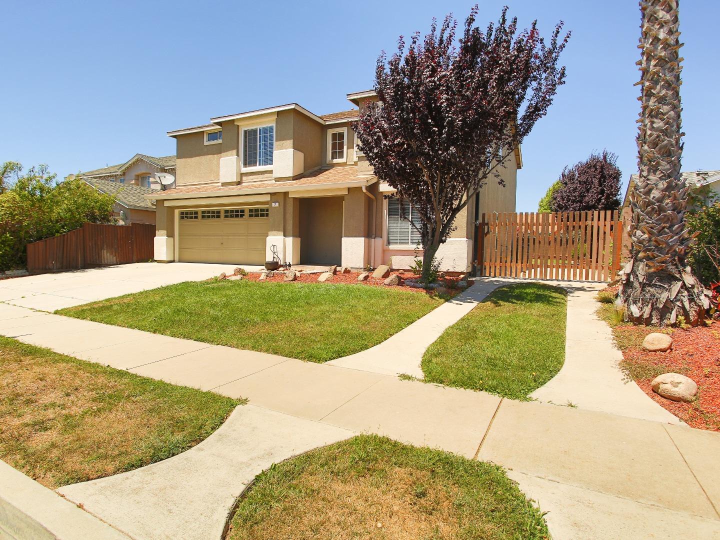 Detail Gallery Image 1 of 1 For 7 Chablis Cir, Salinas,  CA 93906 - 4 Beds | 2/1 Baths