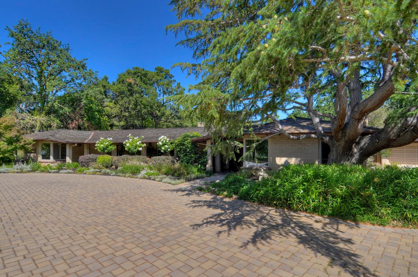 992 Edgewood Rd, Redwood City, CA 94062 5 Beds 3 Baths (Sold