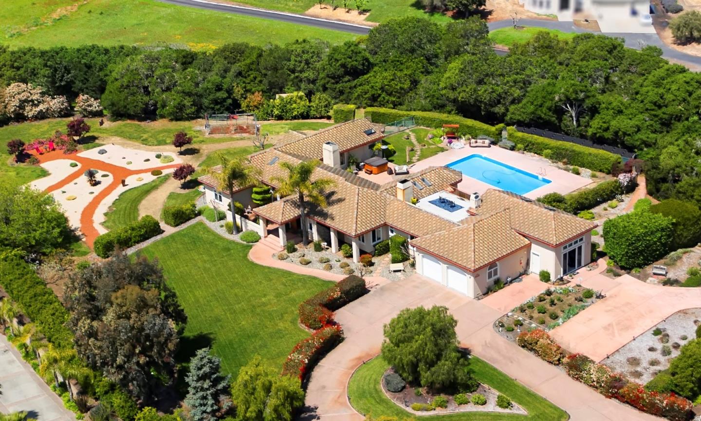 18600 Rachel Ln, Aromas, CA 95004 4 Beds 4/1 Baths (Sold