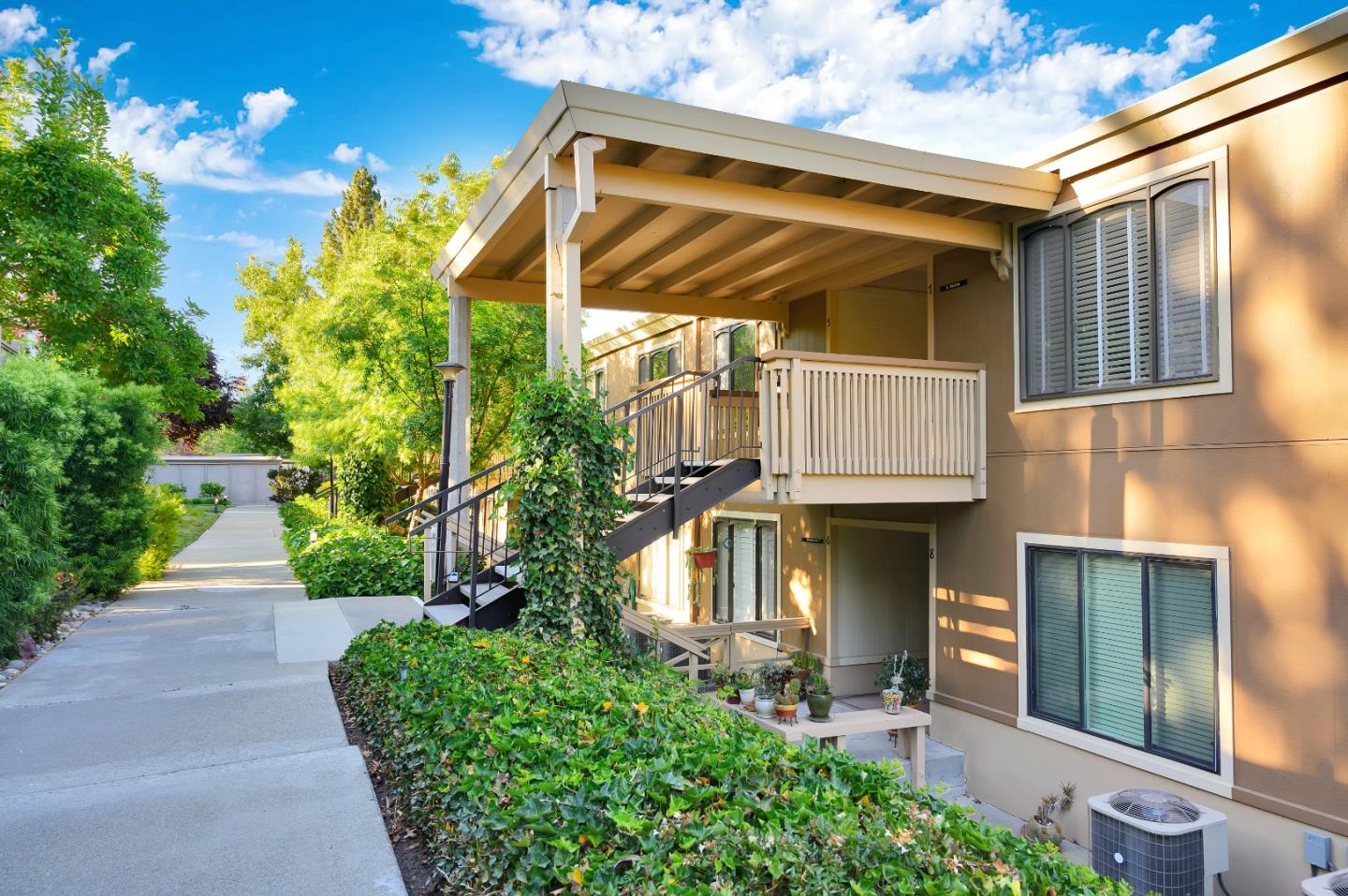 1116 Oakmont Dr 5, Walnut Creek, CA 94595 2 Beds 1 Baths (Sold