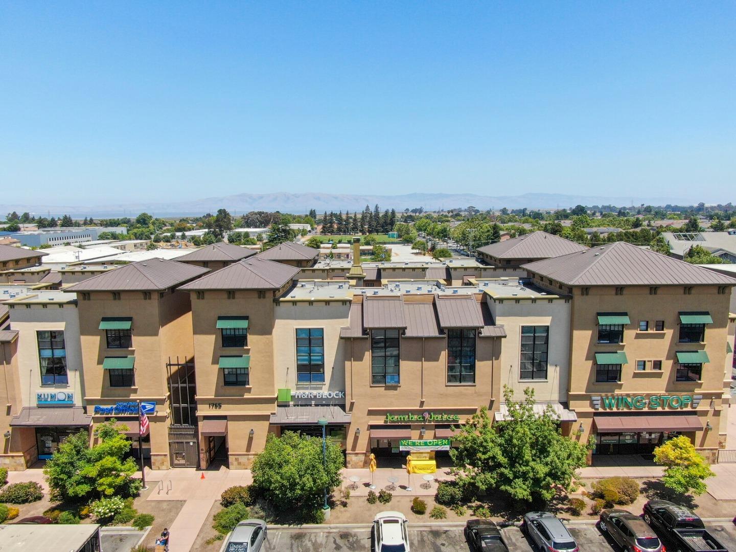 1765 E Bayshore Rd 214, East Palo Alto, CA 94303 2 Beds 2/1 Baths