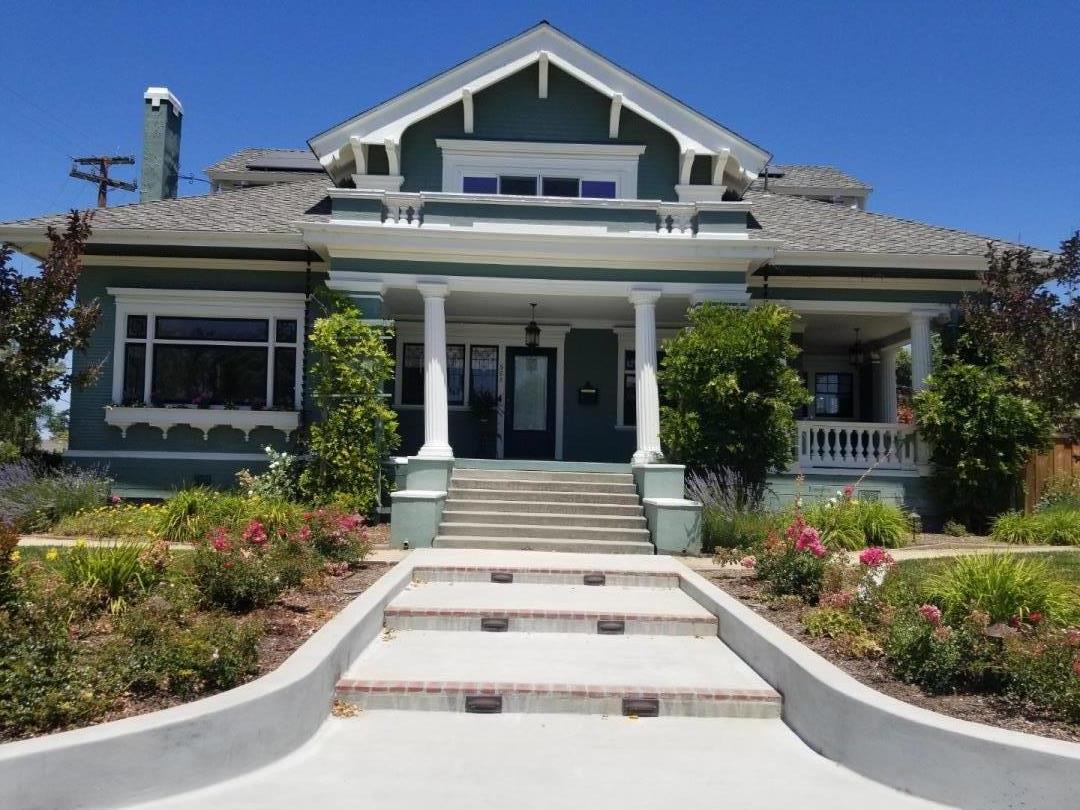 588 4th St, Hollister, CA 95023 4 Beds 3 Baths (Sold) ML81799536