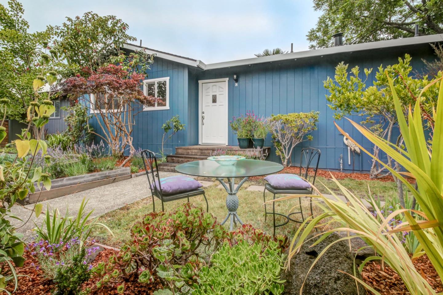 Detail Gallery Image 1 of 1 For 100 West Ave #C,  Santa Cruz,  CA 95060 - 2 Beds | 1 Baths